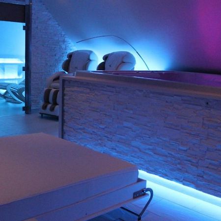 Готель Aarts Wellness As Екстер'єр фото